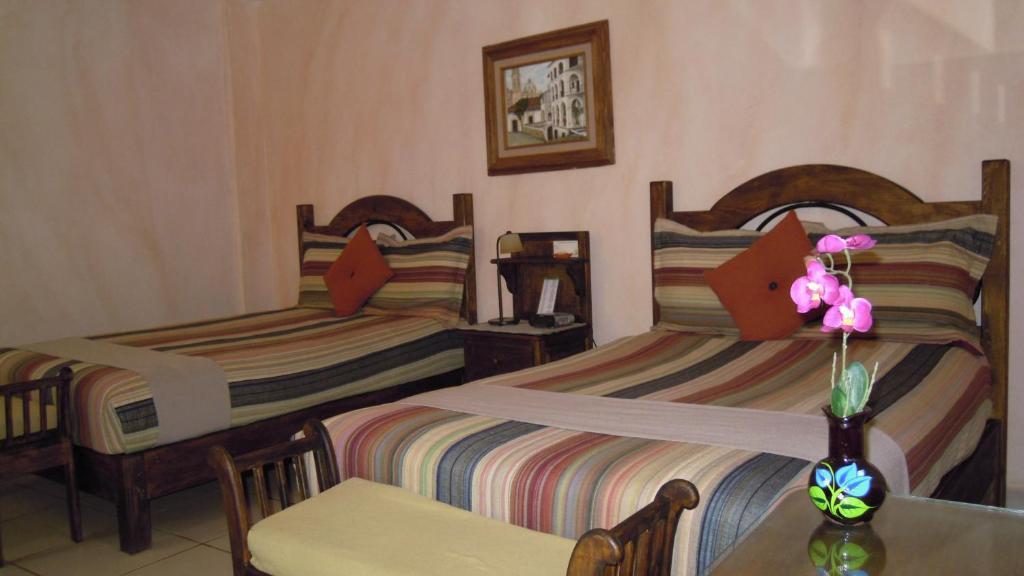 Hotel La Casa Del Laurel Taxco de Alarcon Zimmer foto